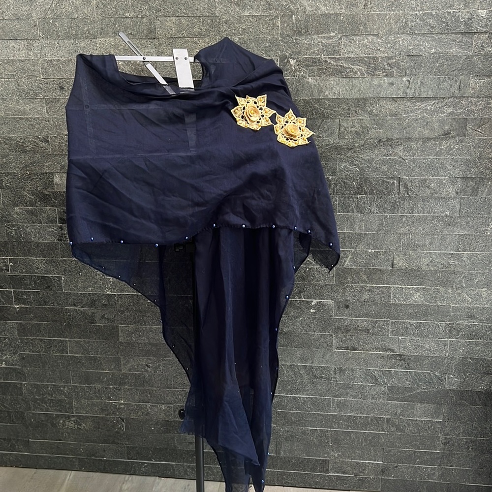 🟢 BUNDLE SALE 2 for $20 - 👙NWOT WOMEN COVERUP / SCARF with beautiful details